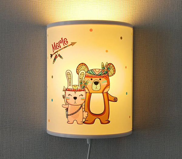 Kinderlampe LED Wandlampe Kinderzimmer Nachtlicht Schlummerlicht Name Indianer Hase Bär Tiere Holz Lampe  faramosa