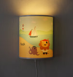Kinderlampe Pirat Löwe Wandlampe Kinderzimmer Nachtlicht Schlummerlicht Name Tiere LED Holz Lampe  faramosa